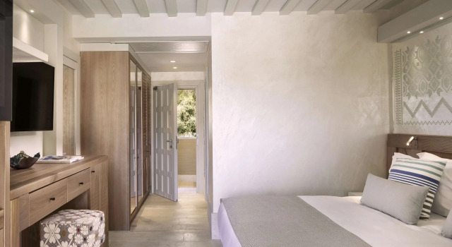 Двухместный номер с видом на сад 7Pines Resort Sardinia - A Destination By Hyatt