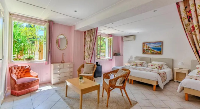 Трёхместный номер Standard Hotel Mas Djoliba