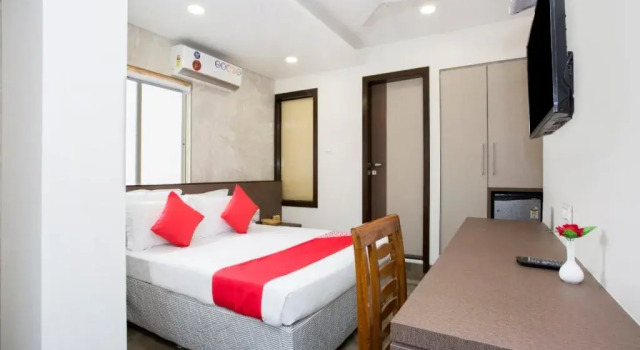 Royal Inn By OYO Rooms