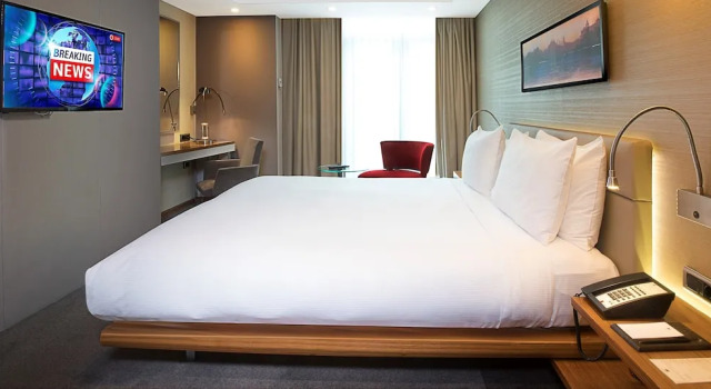 Двухместный люкс Separate Living room Отель Doubletree By Hilton Istanbul Old Town