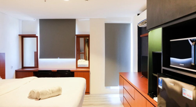 Brand New Studio at Bintaro Icon Apartment, Book Apartment Hotels in South Tangerang with a Pool, Swimming Pool