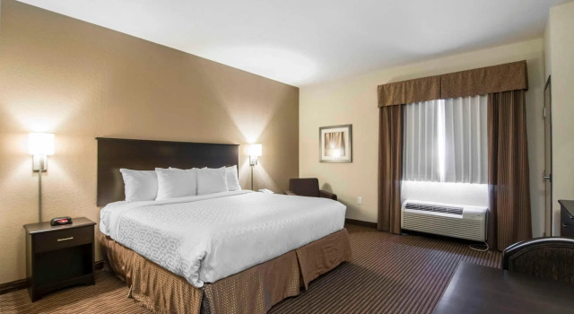 Номер Standard Quality Inn & Suites Thompson