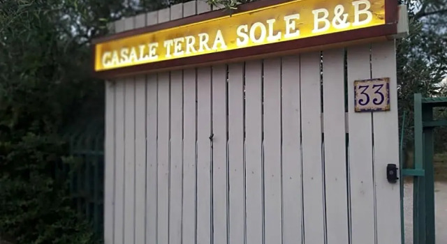 Casale Terra Sole B&B, Rezervați Bed and Breakfast Terlizzi Bari Province