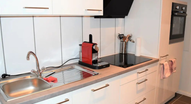 Ferienwohnung Düsseldorf, Забронировать Отель Отели Фридрихштадт 3 звезды, 3*