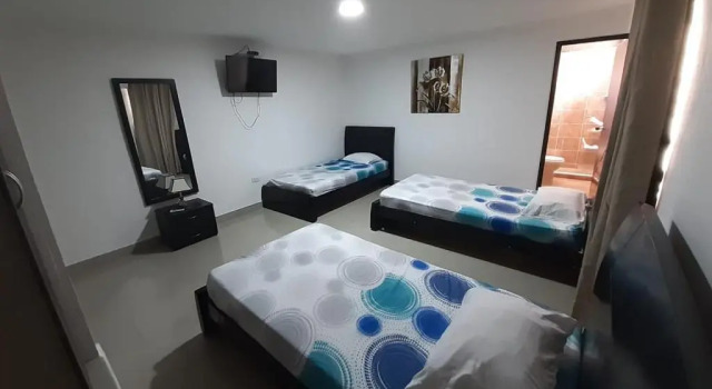 Трёхместный номер Standard Hotel Prado 53