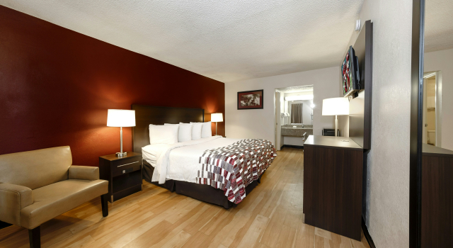 Red Roof Inn Atlanta Suwanee, Boek Hotel Hotels in Georgia met parkeren, Parkeren