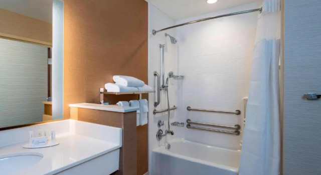 Четырёхместный номер Standard Fairfield by Marriott Inn & Suites Palm Desert Coachella Valley