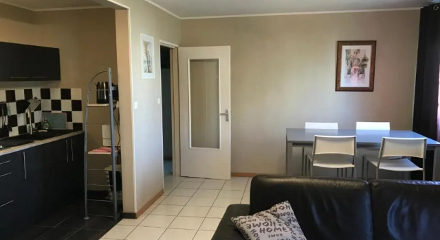 Appartement A Metz Technopole 24, Varaa Huoneisto Hotellit Metz pysäköinnillä, Pysäköinti