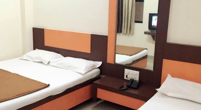 Hotel Disha Palace, Забронировать Отель Отели штата Махараштры 3 звезды, 3*