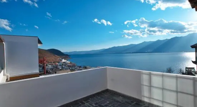 Люкс с 3 комнатами с видом на море chunshan Seaview homestay