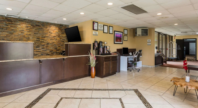 Pocono Inn at Water Gap, Rezervasyon Otel Stroudsburg Alpine Mountain