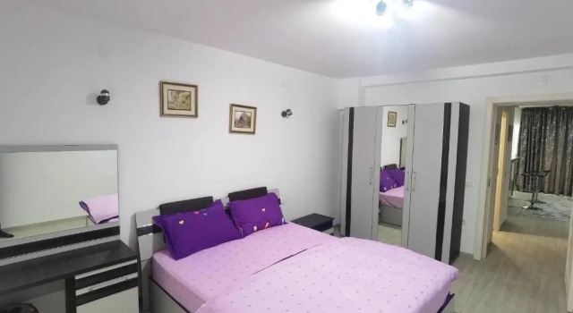 Apartament cu 2 camere zona Hanul cu Peste