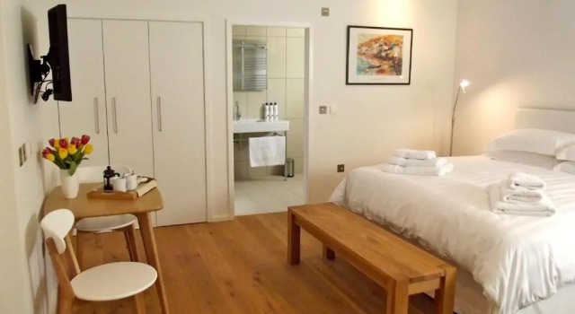 Номер Classic The Suites at Pannells Ash