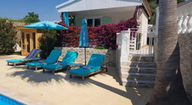 Апартаменты с видом на бассейн Villa Colombier