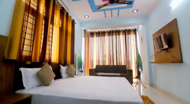 Hotel Comfort Inn Homestay, Rezervovat Hotel Rāni Pokhri Uttarakhand