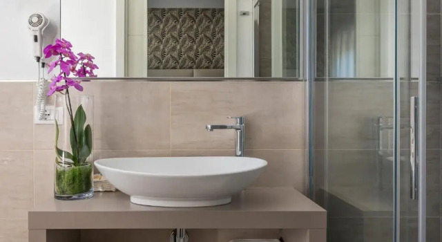Трёхместный номер Standard Hotel Riviera