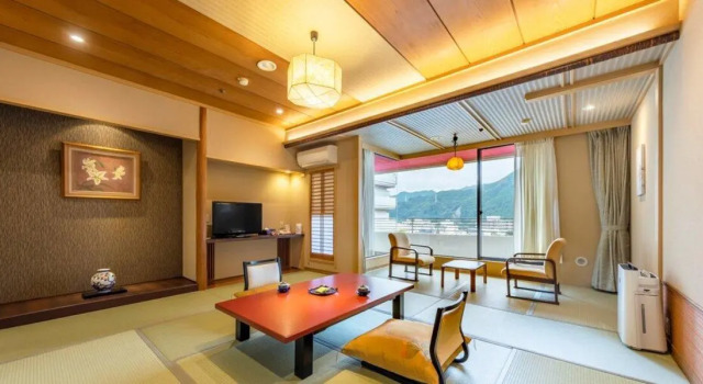 Номер Standard с видом на горы Kinugawa Grand Hotel Yumenotoki