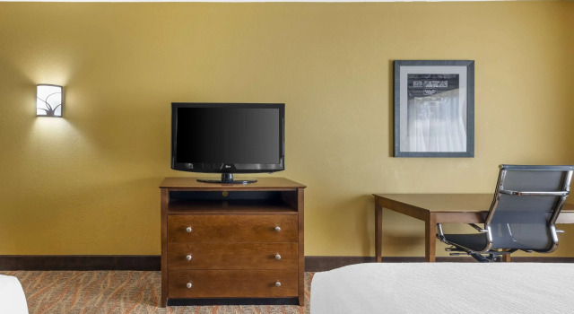 Четырёхместный номер Standard Best Western Plus Tupelo Inn & Suites