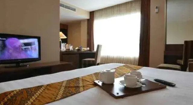 Superior Double room Istana Hotel