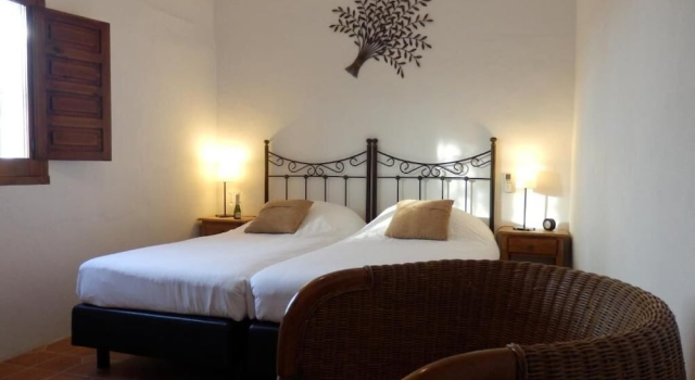 Casa Azafranes - Boutique B&B - Arenas, Забронировать Отель «постель и завтрак» Отели Аренас с бассейном, Бассейн