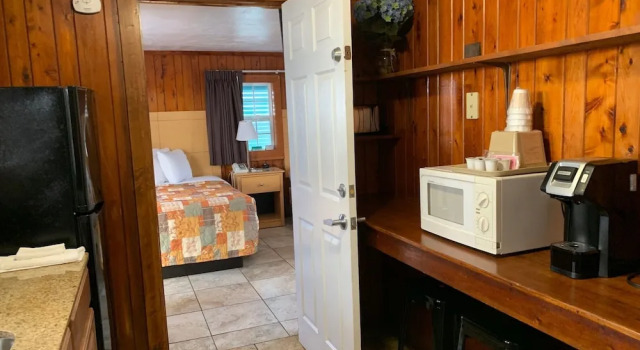 Четырёхместный семейный коттедж Sea Horse Inn and Cottages