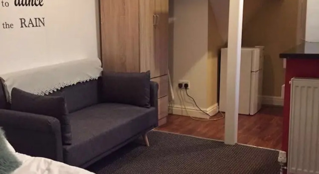 Studio Flat 2