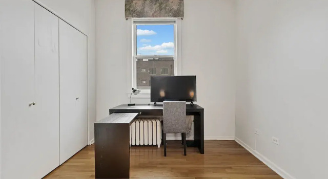 Huge Lincoln Park 6 Bed Duplex with Free Parking by AllSet Turnover, Забронировать Отель Отели Иллинойс 3 звезды, 3*