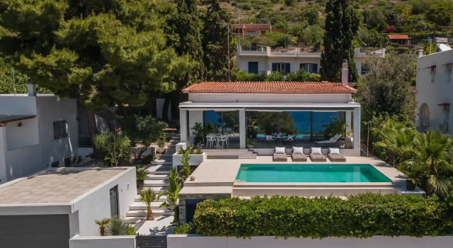 L and M Property Management, Rezerwuj Hotel Hotele w Saronic Islands z parkingiem, Parking
