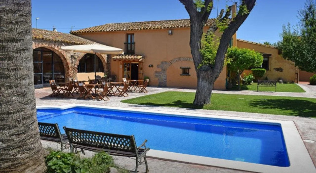 Masia Ca La Caputxeta & Golf, Prenota Hotel Castelló d'Empúries Alt Empordà