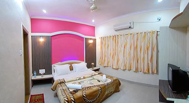 Shanti's Hotel Sonai