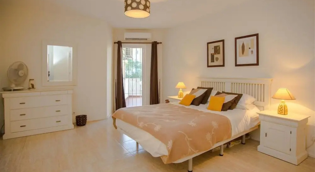 Beachfront Apartment in Marbella, Забронировать Апартаменты/квартира Марбелья Коста-дель-Соль, рядом с Марина Ла Бахадилья