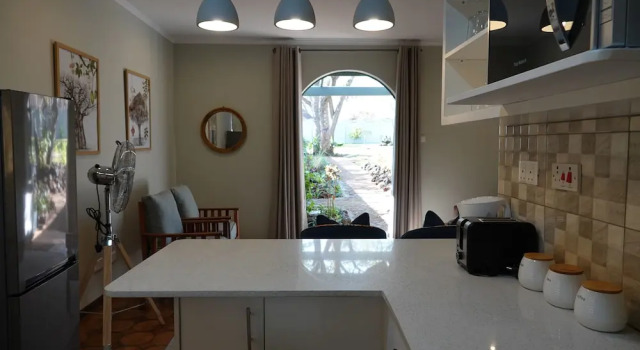 Zimbara, Rezerwuj Apartamentowiec hotelowy Hotele w Victoria Falls z basenem, Basen