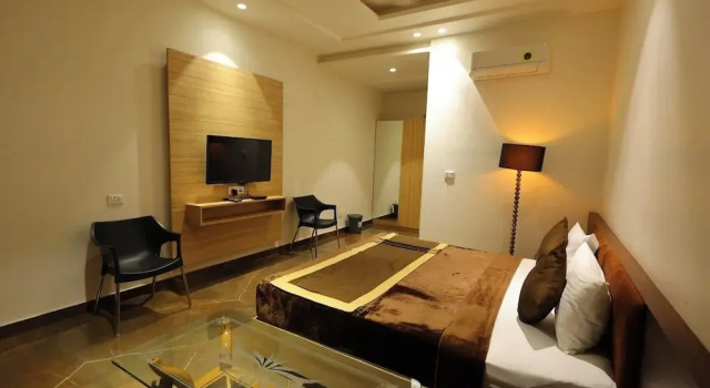 Номер Executive Hotel Darbar-E-Khas