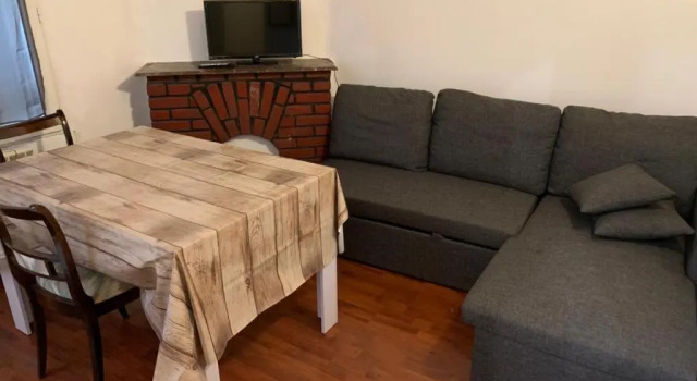 Joli 2 Pieces A Pontoise, Varaa Hotelli  