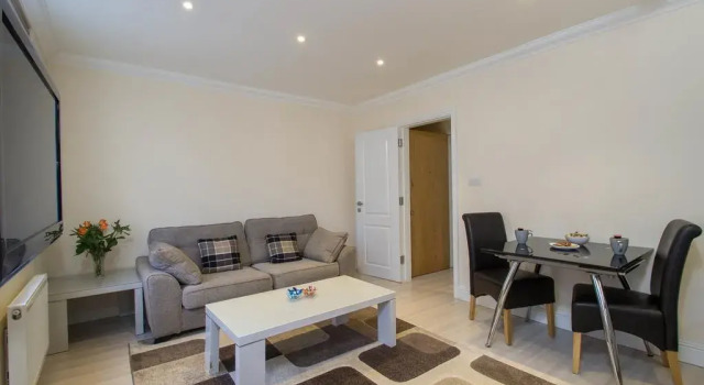 Marylebone Village Apartments, Забронировать Апартаменты/квартира Отели Лондона с парковкой, рядом с Бейкер стрит, Парковка