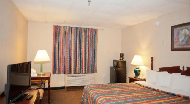 Номер Standard Days Inn by Wyndham Parsippany