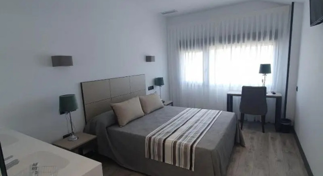HOTEL IBERUM, Забронировать Отель Ильескас Toledo Province