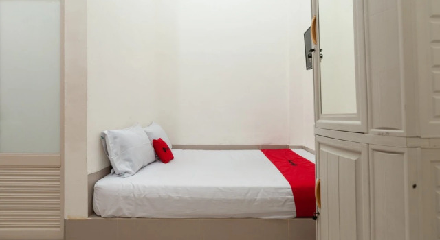 RedDoorz near UISU teladan Medan, Rezerwuj Hotel Medan Sumatra
