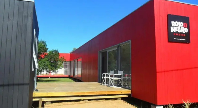 Rojo y Negro Hostel - Posada, Reservar Albergue La Barra 