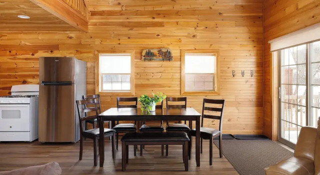 Кровать в общем номере с 6 комнатами Presidential Mountain Resort