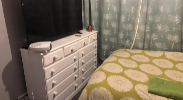 Cosy room for Female Couple and Families, Забронировать Гостевой дом Отели Манчестера с парковкой, Парковка