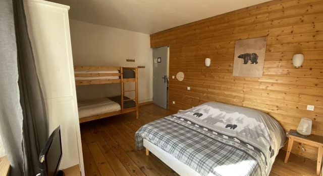 Auberge De La Forêt - Hôtel, Забронировать Хостел Ори Oisans, рядом с Горнолыжный курорт Орис-ан-Уазан