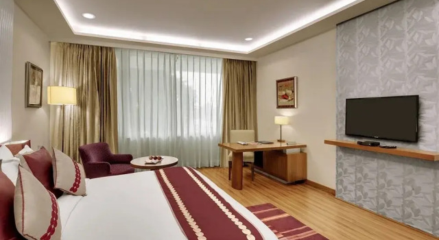 32nd Milestone, Забронировать Отель Бизнес-отели Гургаон, рядом с Management Development Institute, 4* 5*