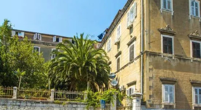 Apartment Vintage Art, Prenota Appartamento Splitska 