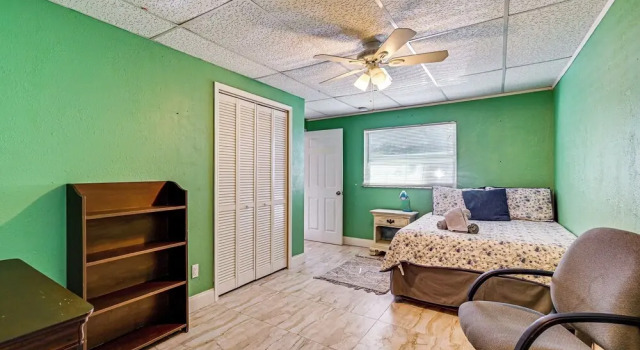 Pet Friendly! Sunny Getaway 3 Mi to Barefoot Beach, Забронировать Отель Бонита-Спрингс Southwest Florida, рядом с Поле для гольфа Бонита Фэйрвейс