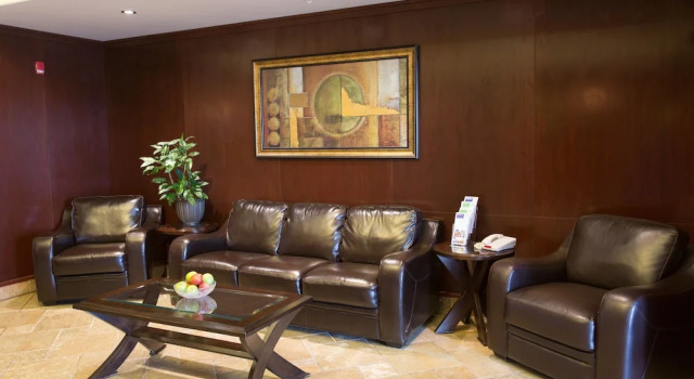 Holiday Inn Express Hotel & Suites WHITECOURT, an IHG Hotel, Foglalás Szálloda Whitecourt Alberta