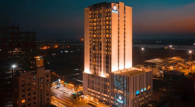 Zealax Hotel & Residence, Prenota Hotel Ahlone Yangon Region