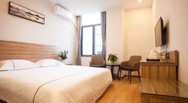 Holiday Inn Shanghai Xintun, Varaa Hotelli Shanghai Shanghai