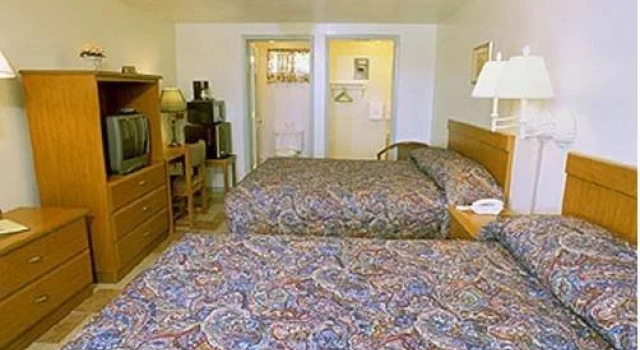 Buccaneer Beach Motel, Забронировать Мотель Китти-Хок-Бич Outer Banks