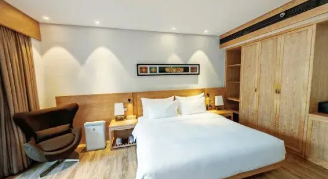Superior Suite Dali Lridescent Clouds Hotel